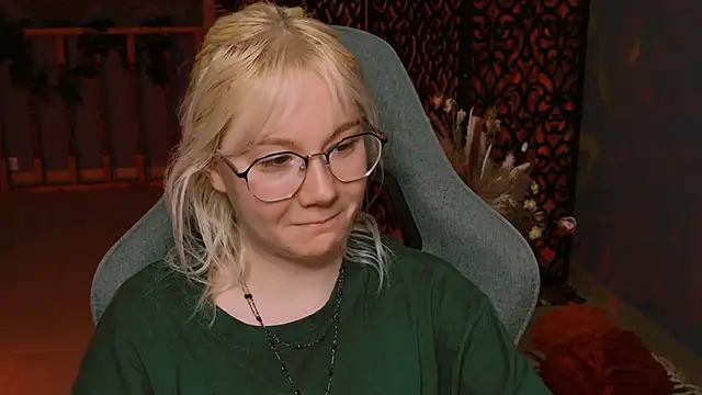 Snapshot of NancyMartinez chatting on 01.24.25 NancyMartinez online show from 01.24.25