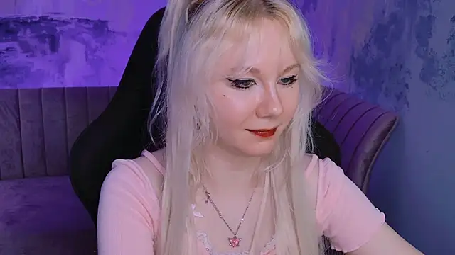 Snapshot of NancyMartinez chatting on 02.01.25 NancyMartinez online show from 02.01.25