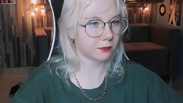 Snapshot of NancyMartinez chatting on 02.05.25 NancyMartinez online show from 02.05.25