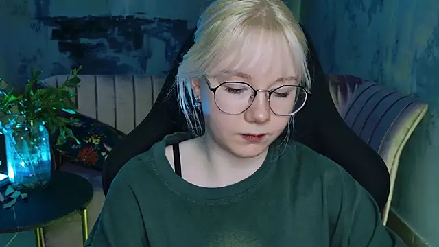 Snapshot of NancyMartinez chatting on 02.08.25 NancyMartinez online show from 02.08.25