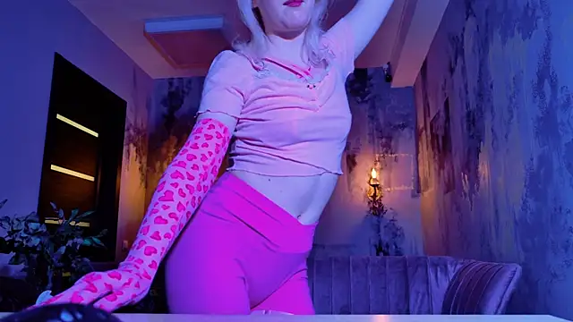 Snapshot of NancyMartinez chatting on 02.13.25 NancyMartinez online show from 02.13.25