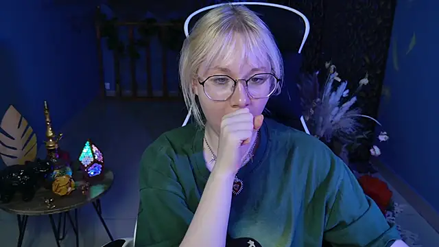 Snapshot of NancyMartinez chatting on 02.15.25 NancyMartinez online show from 02.15.25