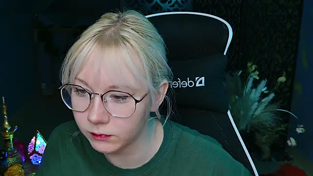 Snapshot of NancyMartinez chatting on 02.20.25 NancyMartinez online show from 02.20.25