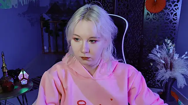 Snapshot of NancyMartinez chatting on 02.25.25 NancyMartinez online show from 02.25.25