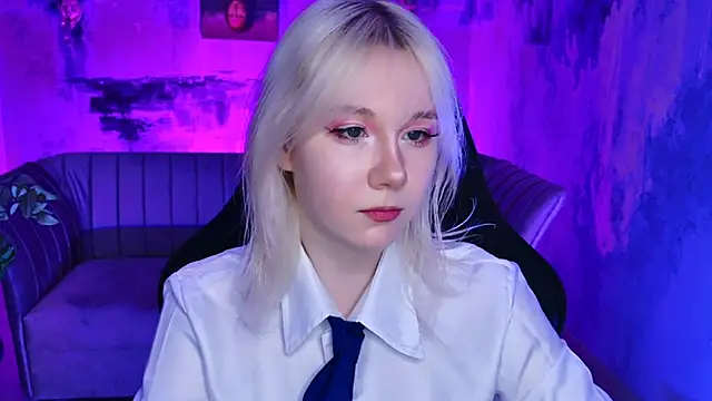 Snapshot of NancyMartinez chatting on 02.28.25 NancyMartinez online show from 02.28.25