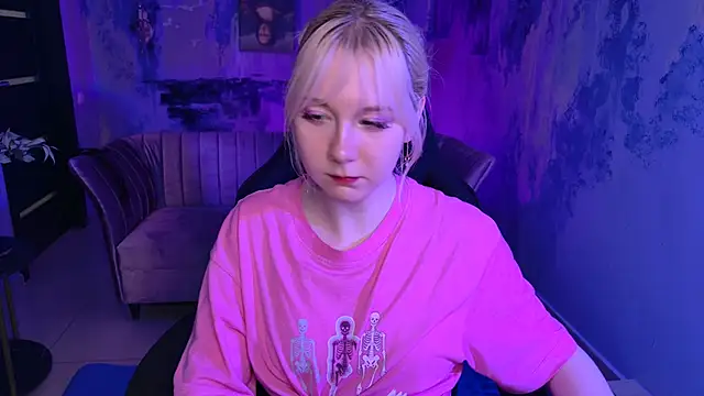 Snapshot of NancyMartinez chatting on 03.01.25 NancyMartinez online show from 03.01.25