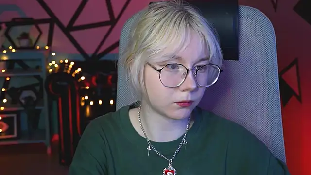 Snapshot of NancyMartinez chatting on 03.06.25 NancyMartinez online show from 03.06.25