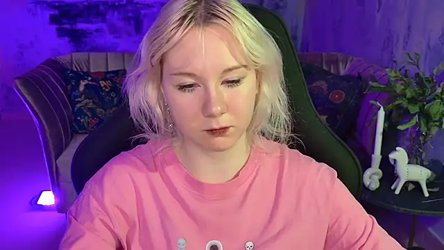 Snapshot of NancyMartinez chatting on 03.08.25 NancyMartinez online show from 03.08.25