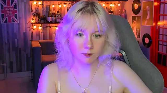 Snapshot of NancyMartinez chatting on 03.11.25 NancyMartinez online show from 03.11.25