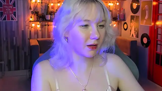 Snapshot of NancyMartinez chatting on 03.11.25 NancyMartinez online show from 03.11.25