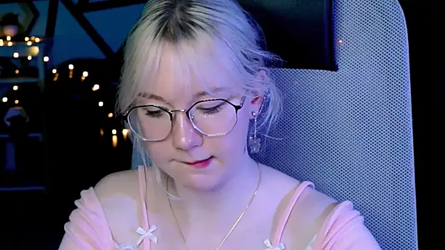 Snapshot of NancyMartinez chatting on 03.13.25 NancyMartinez online show from 03.13.25