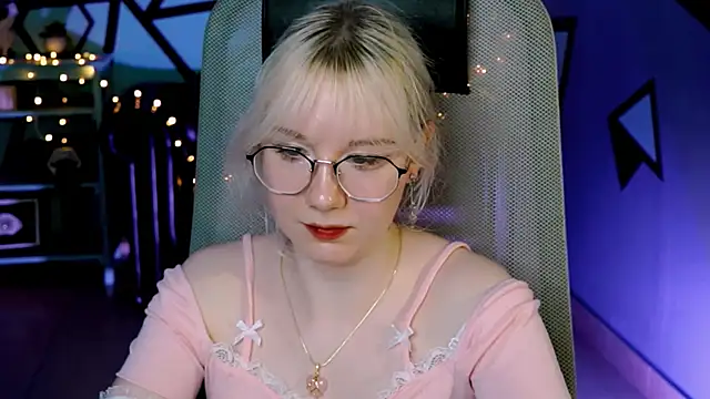 Snapshot of NancyMartinez chatting on 03.13.25 NancyMartinez online show from 03.13.25