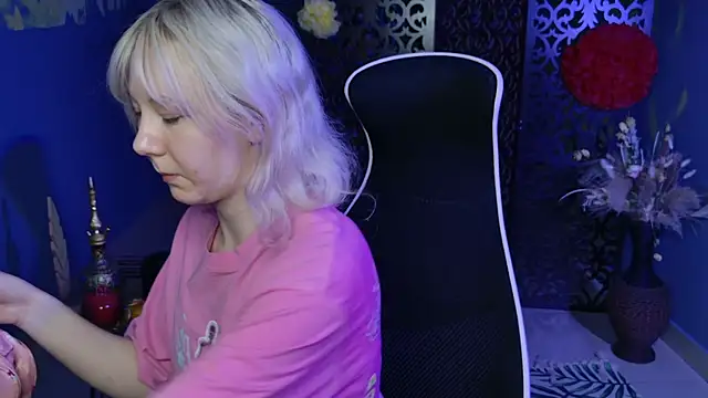 Snapshot of NancyMartinez chatting on 03.19.25 NancyMartinez online show from 03.19.25