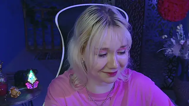 Snapshot of NancyMartinez chatting on 03.19.25 NancyMartinez online show from 03.19.25