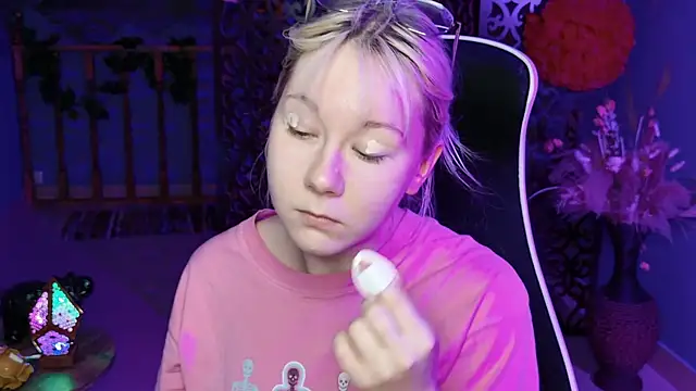 Snapshot of NancyMartinez chatting on 03.20.25 NancyMartinez online show from 03.20.25