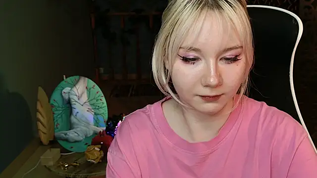 Snapshot of NancyMartinez chatting on 03.20.25 NancyMartinez online show from 03.20.25