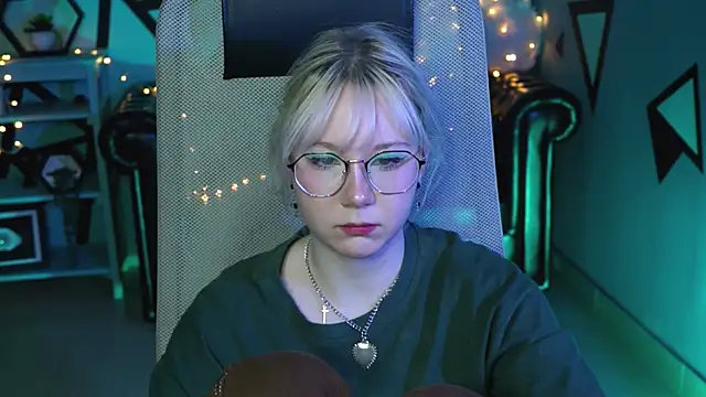 Snapshot of NancyMartinez chatting on 03.21.25 NancyMartinez online show from 03.21.25