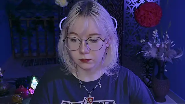 Snapshot of NancyMartinez chatting on 03.22.25 NancyMartinez online show from 03.22.25