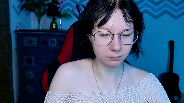 Snapshot of NancyMartinez chatting on 09.10.25 NancyMartinez online show from 09.10.25