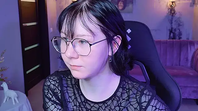 Snapshot of NancyMartinez chatting on 09.30.25 NancyMartinez online show from 09.30.25