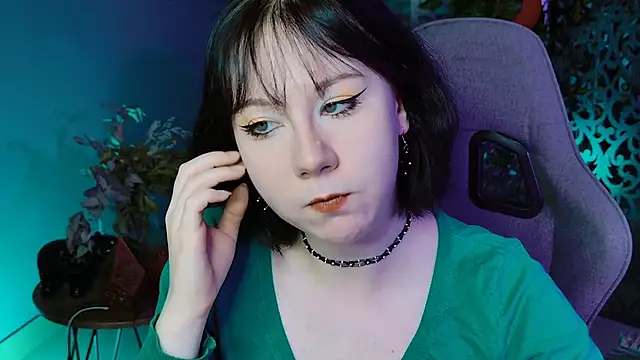 Snapshot of NancyMartinez chatting on 10.09.25 NancyMartinez online show from 10.09.25