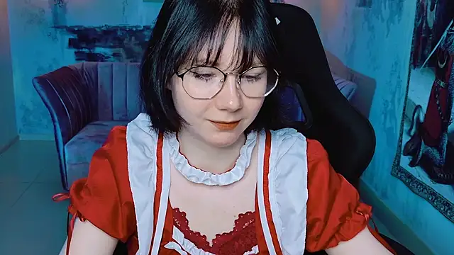 Snapshot of NancyMartinez chatting on 10.11.25 NancyMartinez online show from 10.11.25