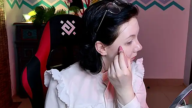 Snapshot of NancyMartinez chatting on 11.08.25 NancyMartinez online show from 11.08.25