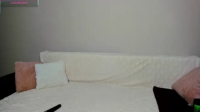 -Sacura- online show from 11.23.25