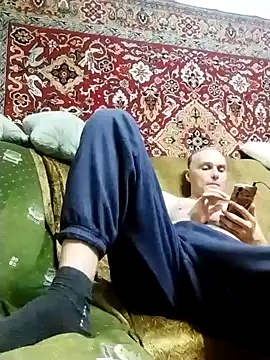 Pineapple04 online show from 01.03.25