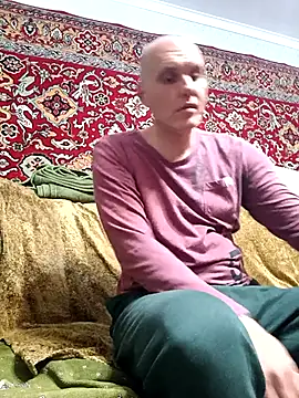 Pineapple04 online show from 10.29.25