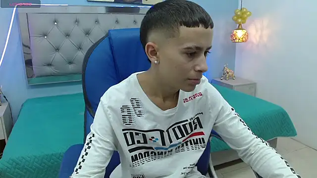 Xavii18 online show from 02.01.25