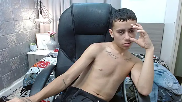 Xavii18 online show from 02.15.25