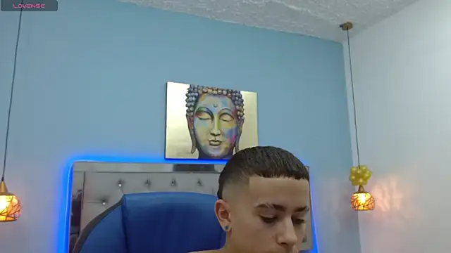 Xavii18 online show from 02.26.25