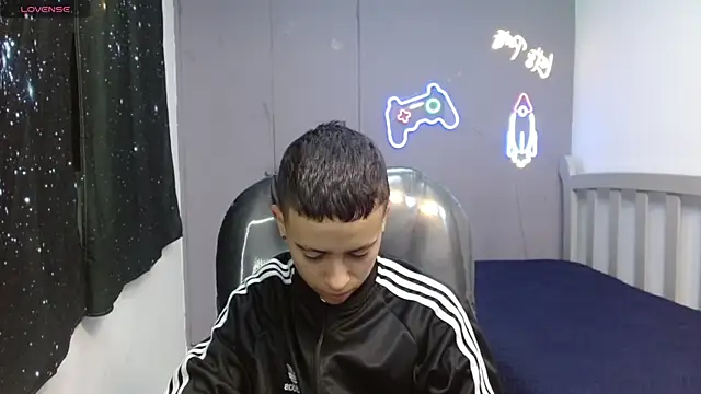 Xavii18 online show from 03.06.25