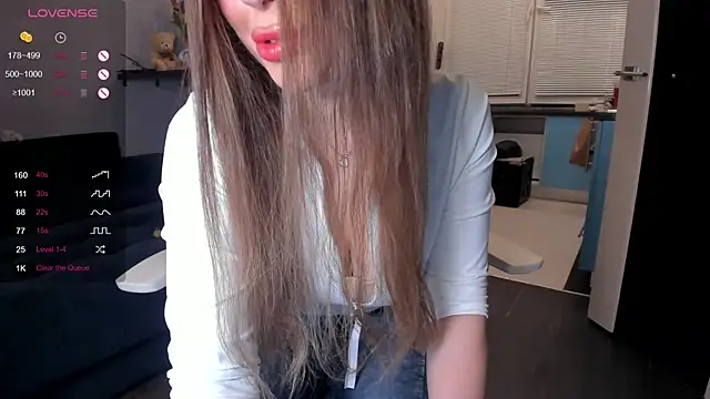 wwildfox online show from 03.12.25
