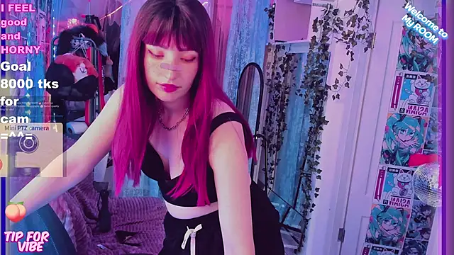 Toxic Ellies online show from 02.07.25