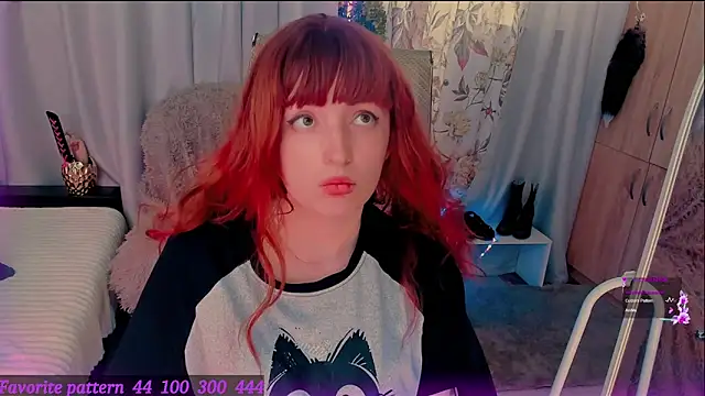 Toxic Ellies online show from 04.11.26