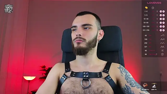 Snapshot of xteddy_bear chatting on 01.12.25 xteddy bear online show from 01.12.25