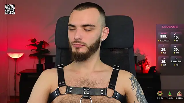 Snapshot of xteddy_bear chatting on 01.16.25 xteddy bear online show from 01.16.25