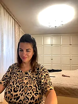 Snapshot of Dina0908 chatting on 10.31.25 Dina0908 online show from 10.31.25