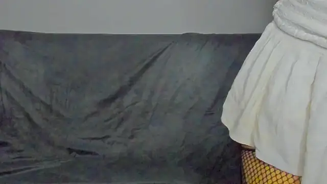 SuriFlirt online show from 03.13.25