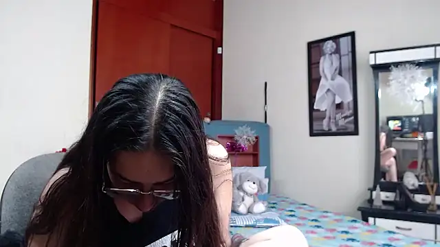 Snapshot of jeyloveebony chatting on 12.10.24 jeyloveebony online show from 12.10.24