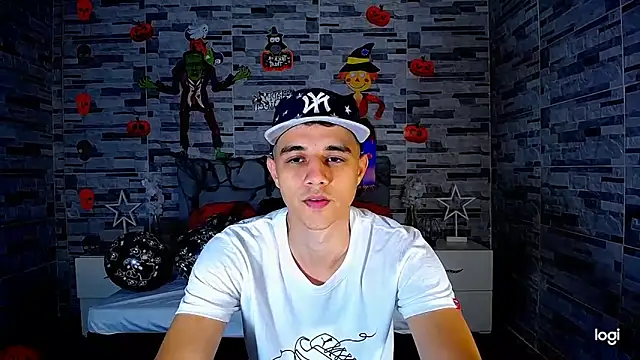 ADAM HOT online show from 10.09.25