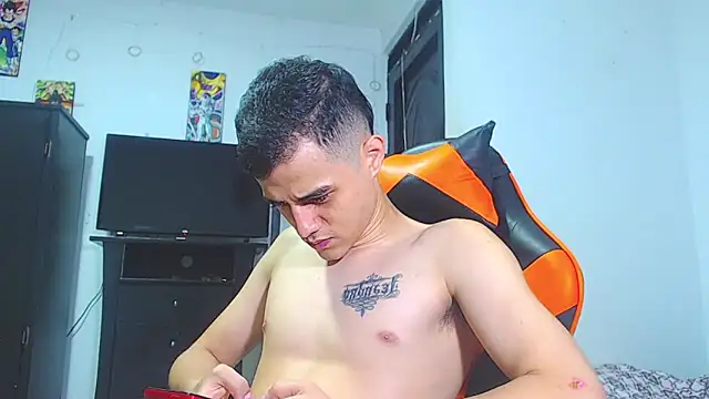 ADAM HOT online show from 04.03.26