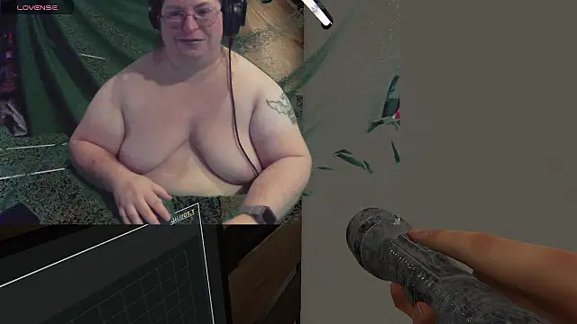 Snapshot of ShibariTurtleDuck chatting on 10.11.25 ShibariTurtleDuck online show from 10.11.25