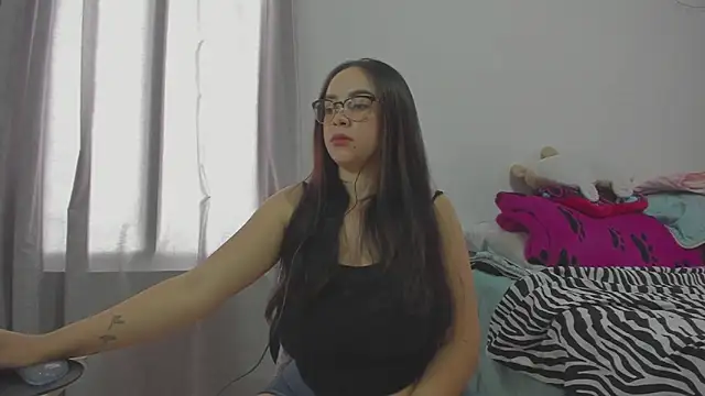 Snapshot of HARLEYNAPIER chatting on 10.08.25 HARLEYNAPIER online show from 10.08.25