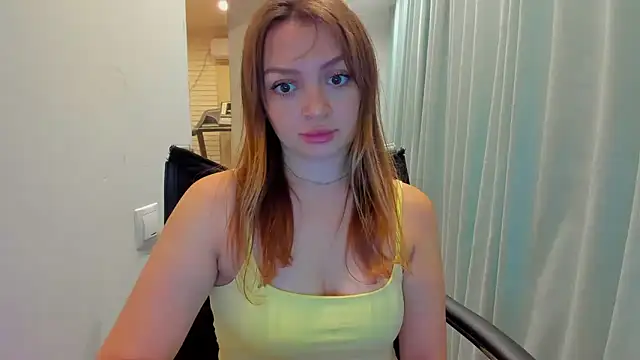 Snapshot of realfairy chatting on 10.02.25 realfairy online show from 10.02.25