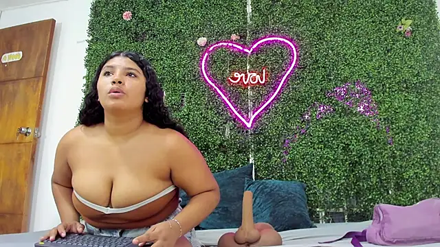 valentina 0  online show from 12.01.25