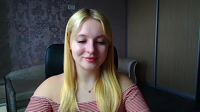 Snapshot of Milka_kiss_ chatting on 04.18.26 Milka kiss online show from 04.18.26