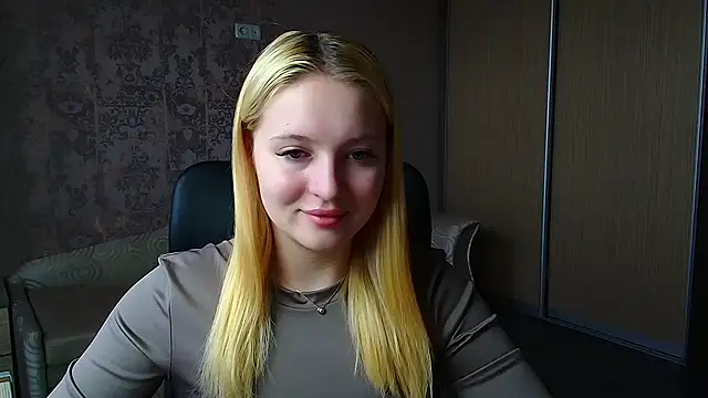 Snapshot of Milka_kiss_ chatting on 04.20.26 Milka kiss online show from 04.20.26